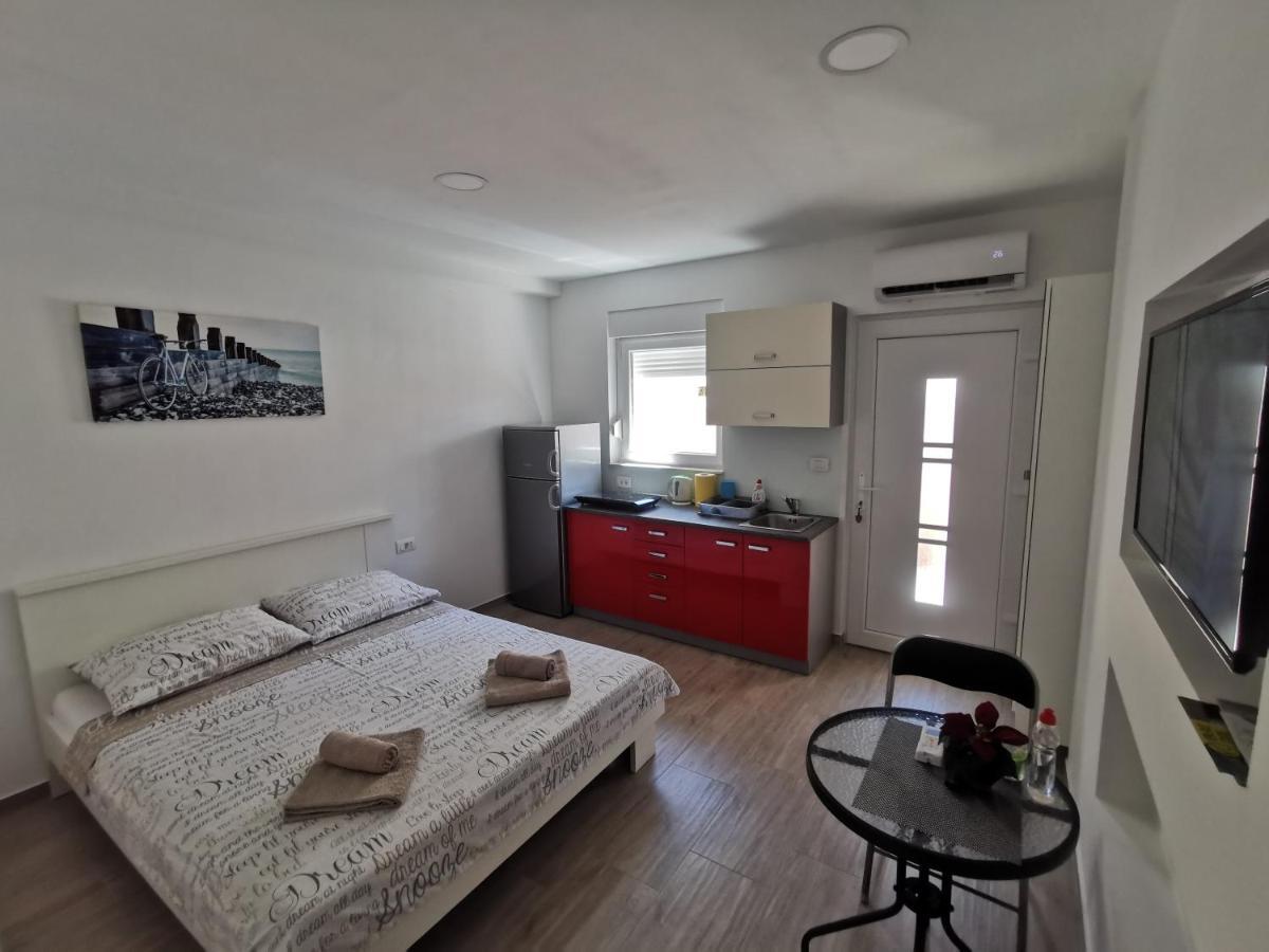 Ferienwohnung Twins Pula Exterior foto